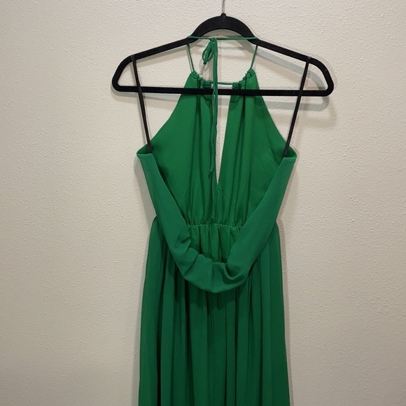 Majorelle revolve Symphony Gown in Green - Picture 8 of 16